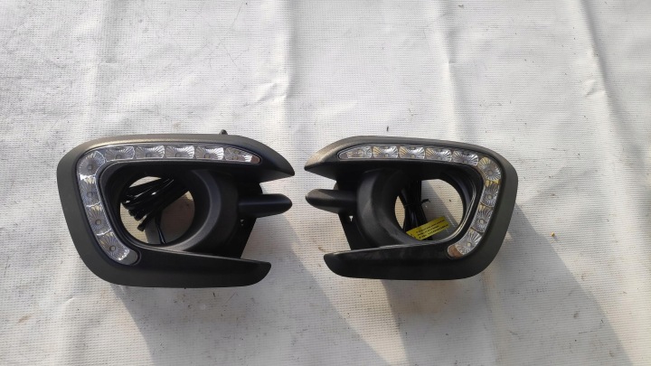LED-halogeeniritilä vasen oikea Pajero 3000355