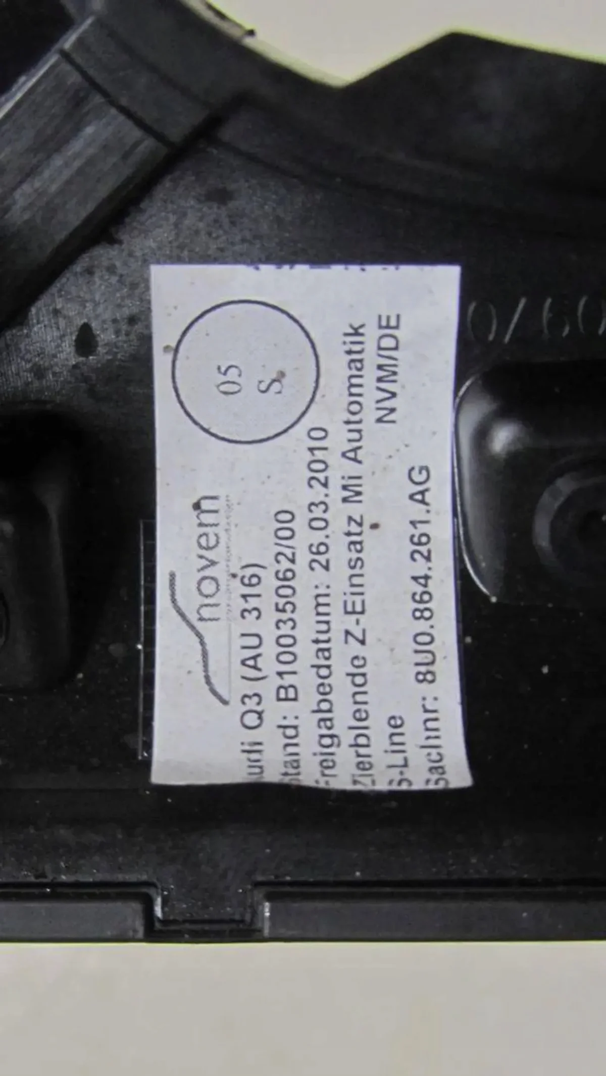 Audi Q3 8U Schaltrahmen 8U0864261 image 4