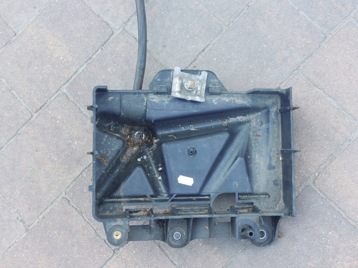 Batterihållare 1.2 Seat Ibiza 6J Skoda Fabia II VW Polo 6R 6R0915331C