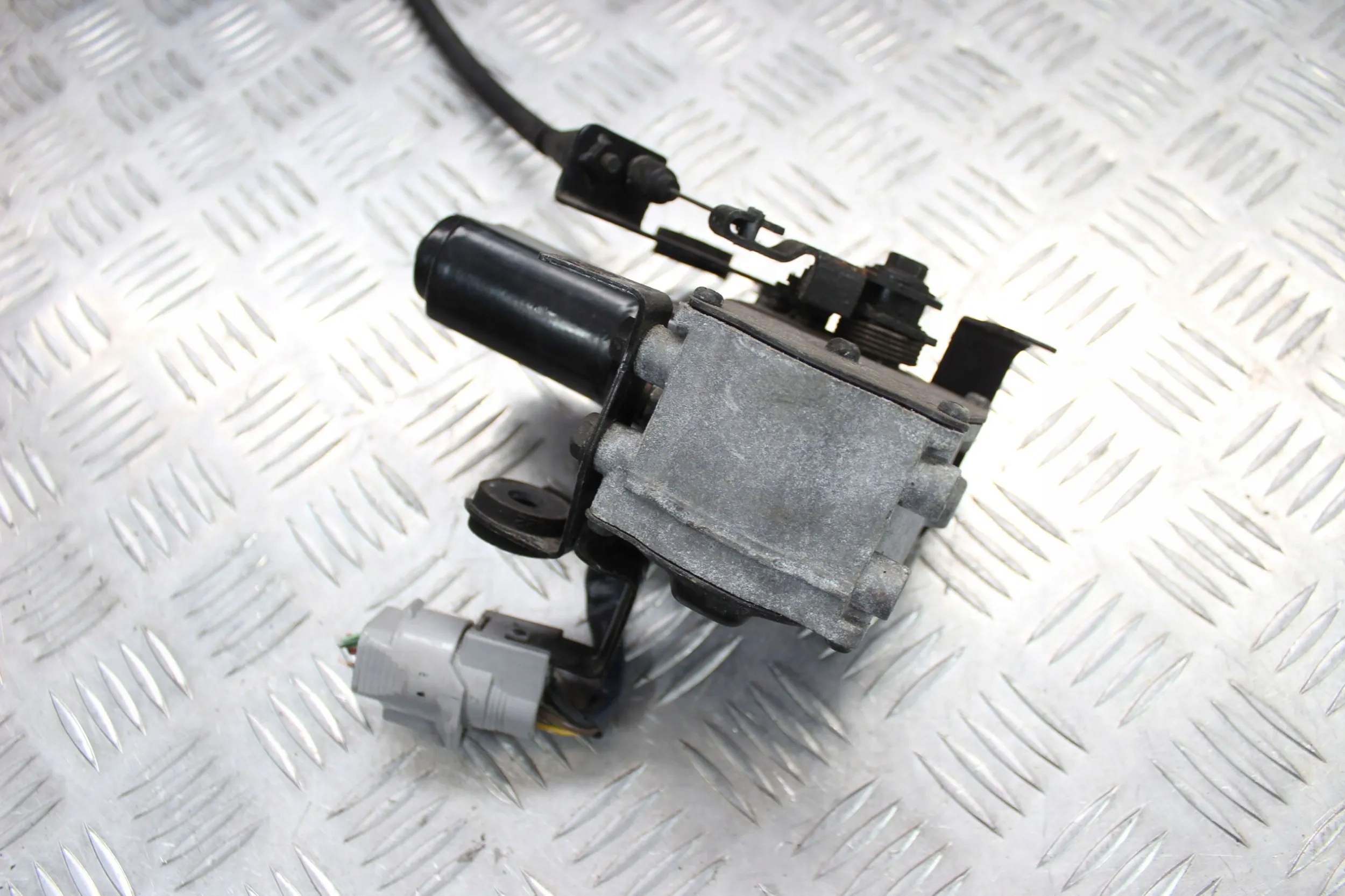 LEXUS LS400 94-97 4,0 Tempomat mit Seilzug 88002-50050 image 4