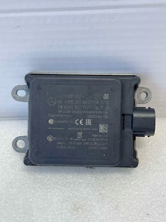Tutkan moduuli Distronic ACC Mercedes W118 W167 W177 W205.. Kuvaus A0009009217