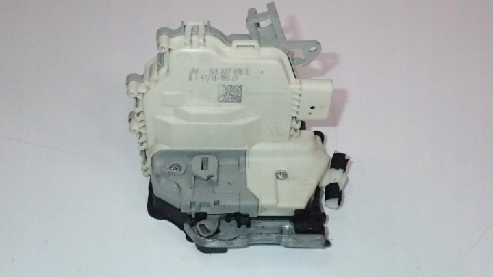 Front Right Central Locking Audi 8J1837016E