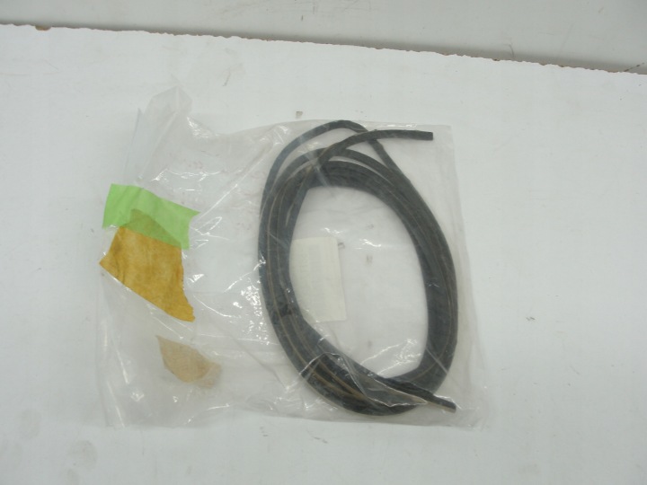 Tuulilasin tiiviste Toyota RAV4 06-12 56117-42050