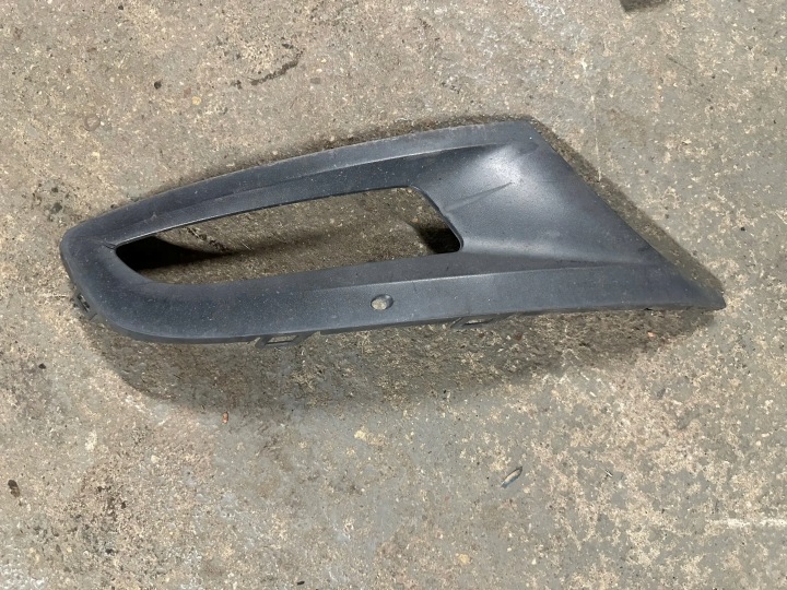 Volkswagen OE 6R0853666D griglia paraurti anteriore