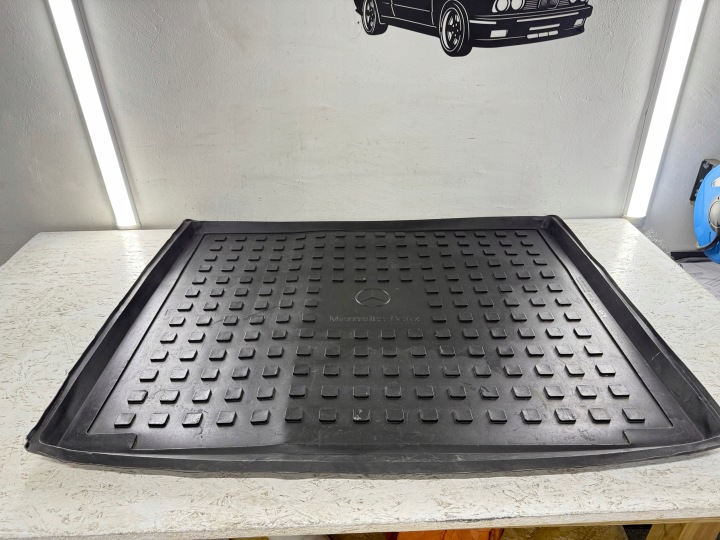 MERCEDES GLC W253 tavaratilan matto A2538140000