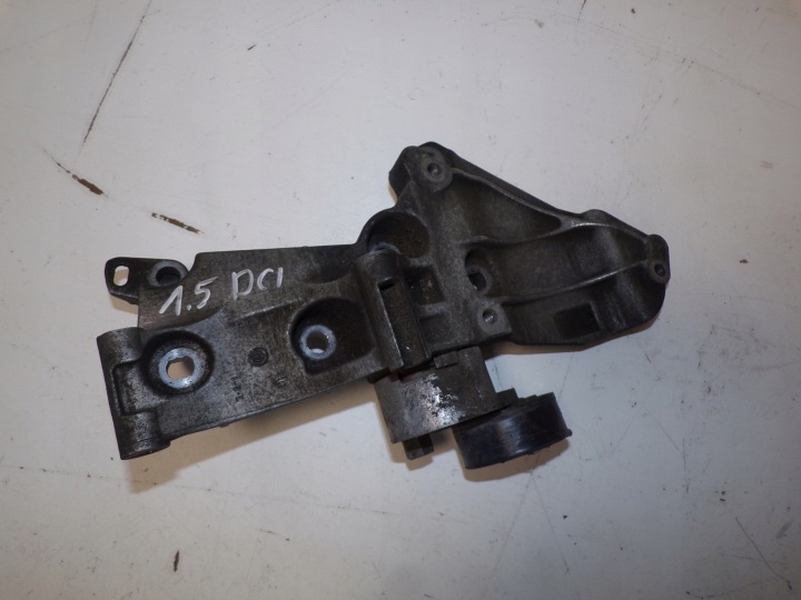 Renault OE 8200425034 vaihtoehtoinen generaattorin ja ilmastointipumpun kiinnike