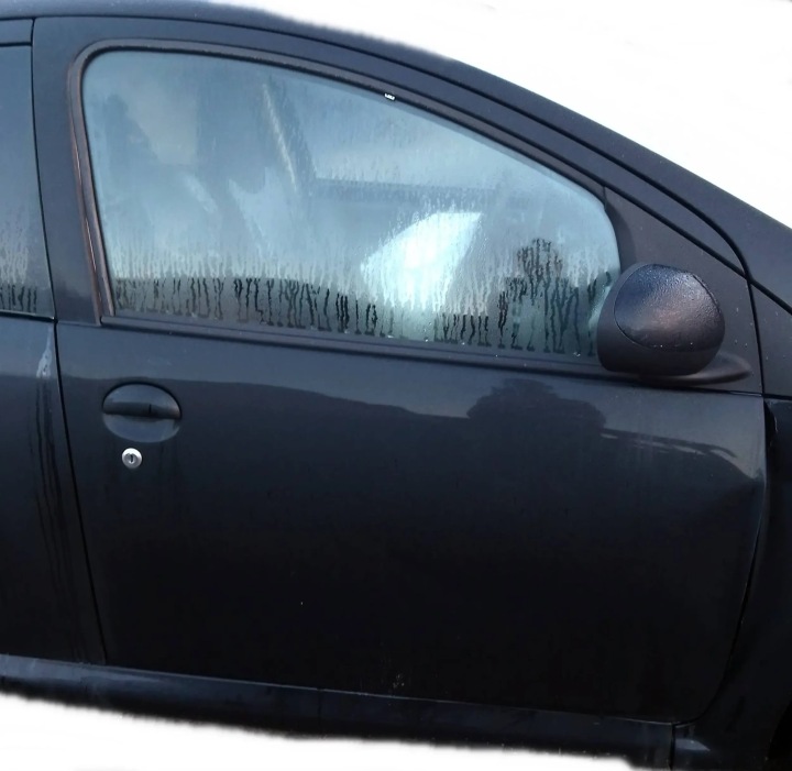 Citroen C1 I Lift 5D 08-14 Dr. Oikea etuovi täyd.
