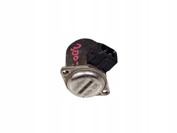 MERCEDES W204 SERVOTRONIC-OHJAUSLAITTEEN ANTURI 02607877 0226-252