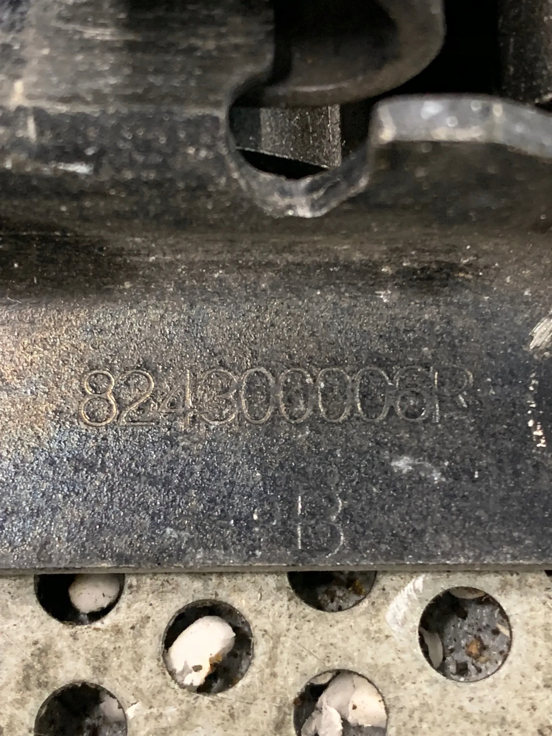 Aanslag achterdeur Master III 824300006R image 3