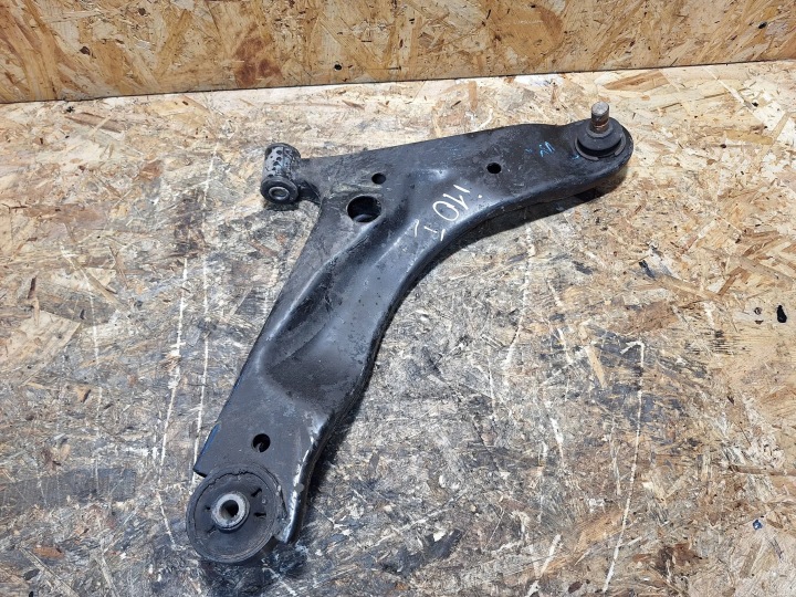 Etuvarsi oikea HYUNDAI I10 07-13 54501-0X000