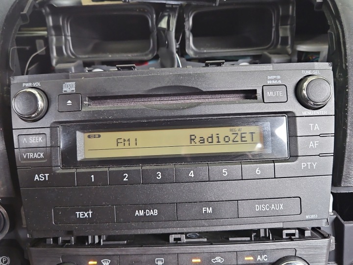 Radio Toyota Avensis III T27 86120-05151 soitin
