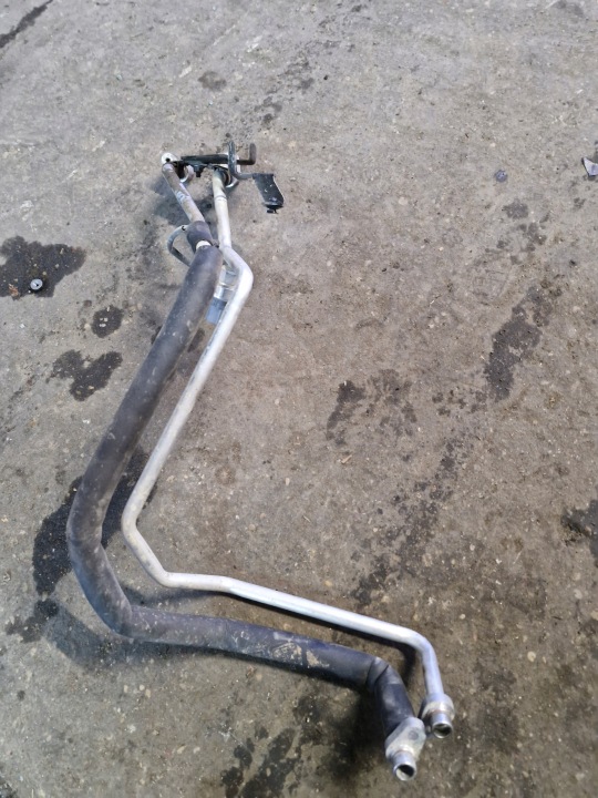 RENAULT ZOE II 23r Ilmastointiputket 924477415R 924489058R