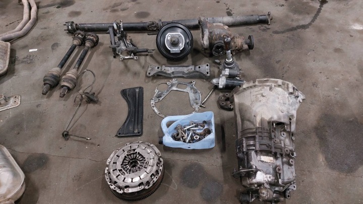 Välilevy manuaalivaihteisto BMW E39 528 2.8 1222751 1165055