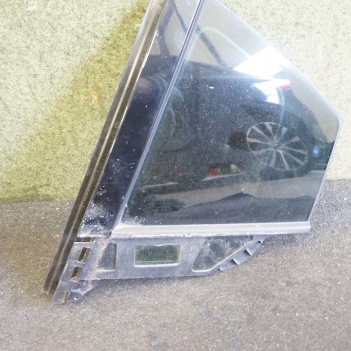 VOLVO S60 III kolmioikkuna vasen takaovi 31442964