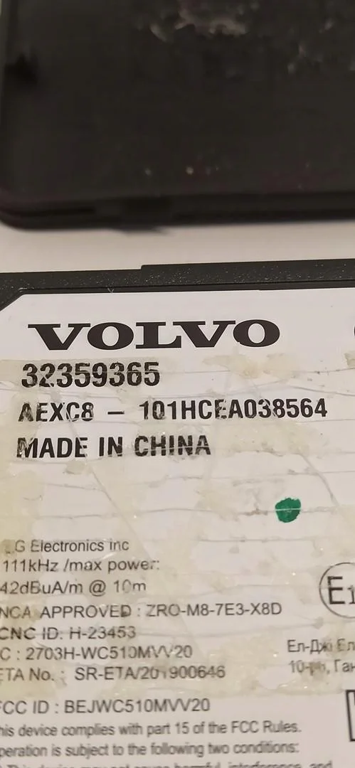 Chargeur Inductif Volvo V60 XC60 32359365 image 5