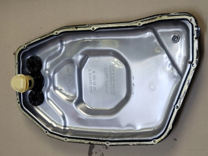Automaattivaihteiston öljypohja Audi A4 B8 A5 8T OE EU