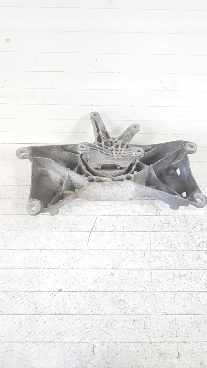AUDI A6 C7 Vaihteiston tuki 4G0399263S