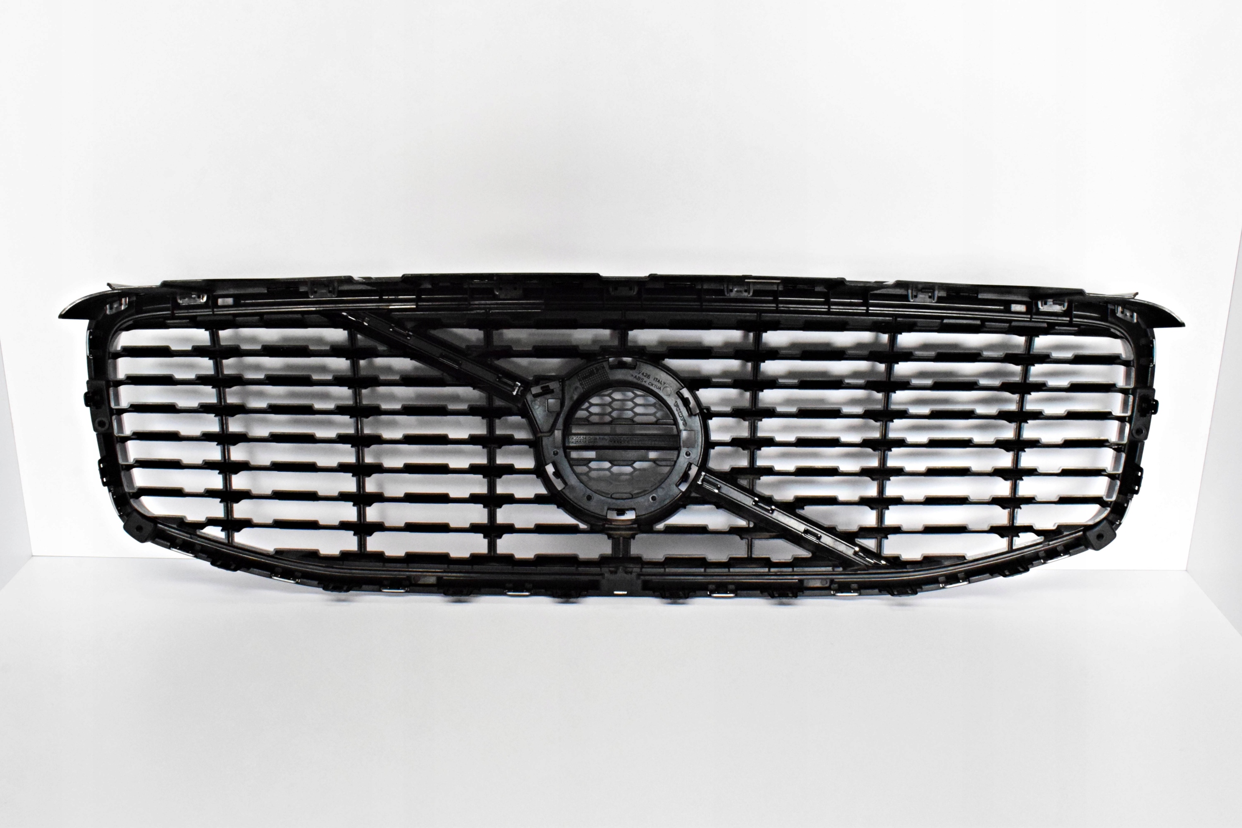 VOLVO XC60 2019 ATRAPA GRILLE R-DESIGN ORIGINAL image 5