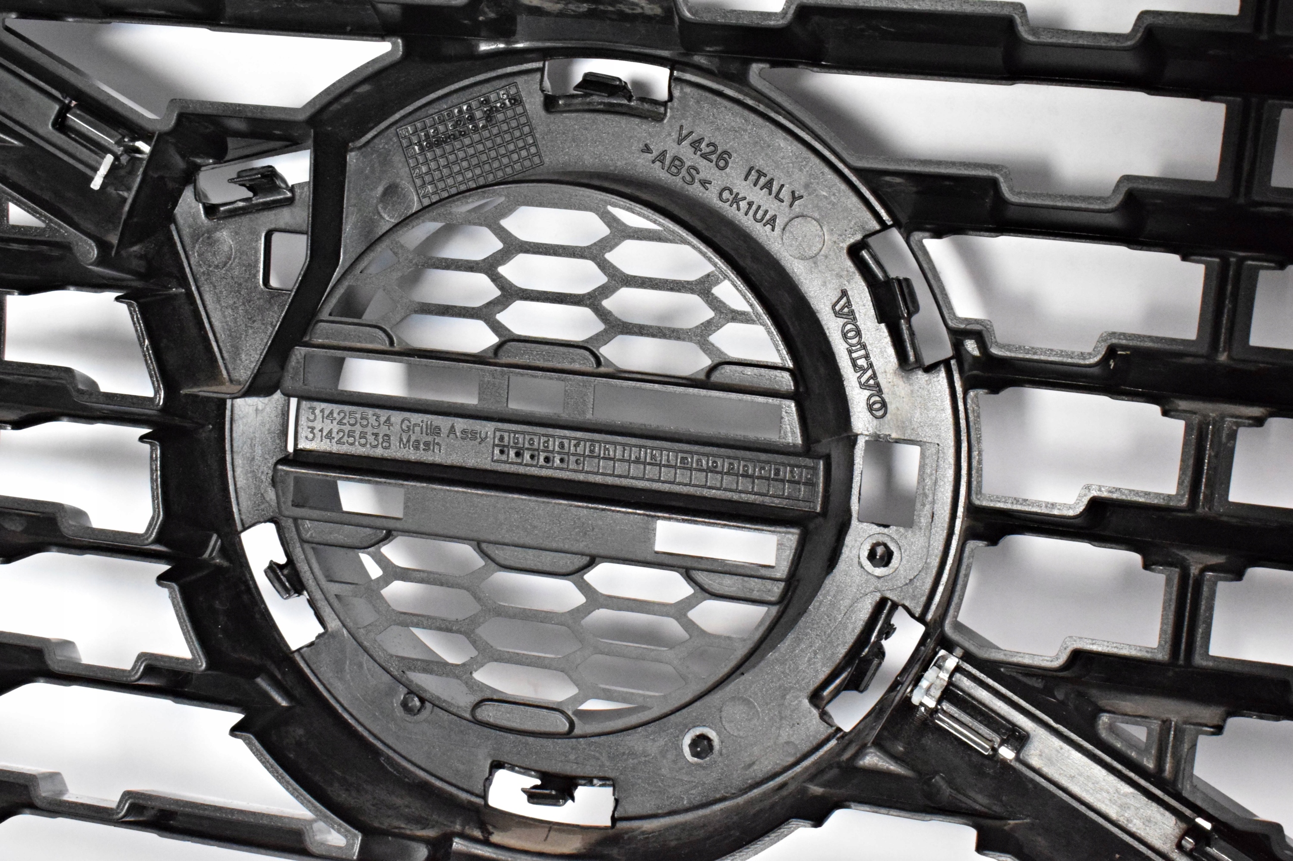 VOLVO XC60 2019 ATRAPA GRILLE R-DESIGN ORIGINAL image 6