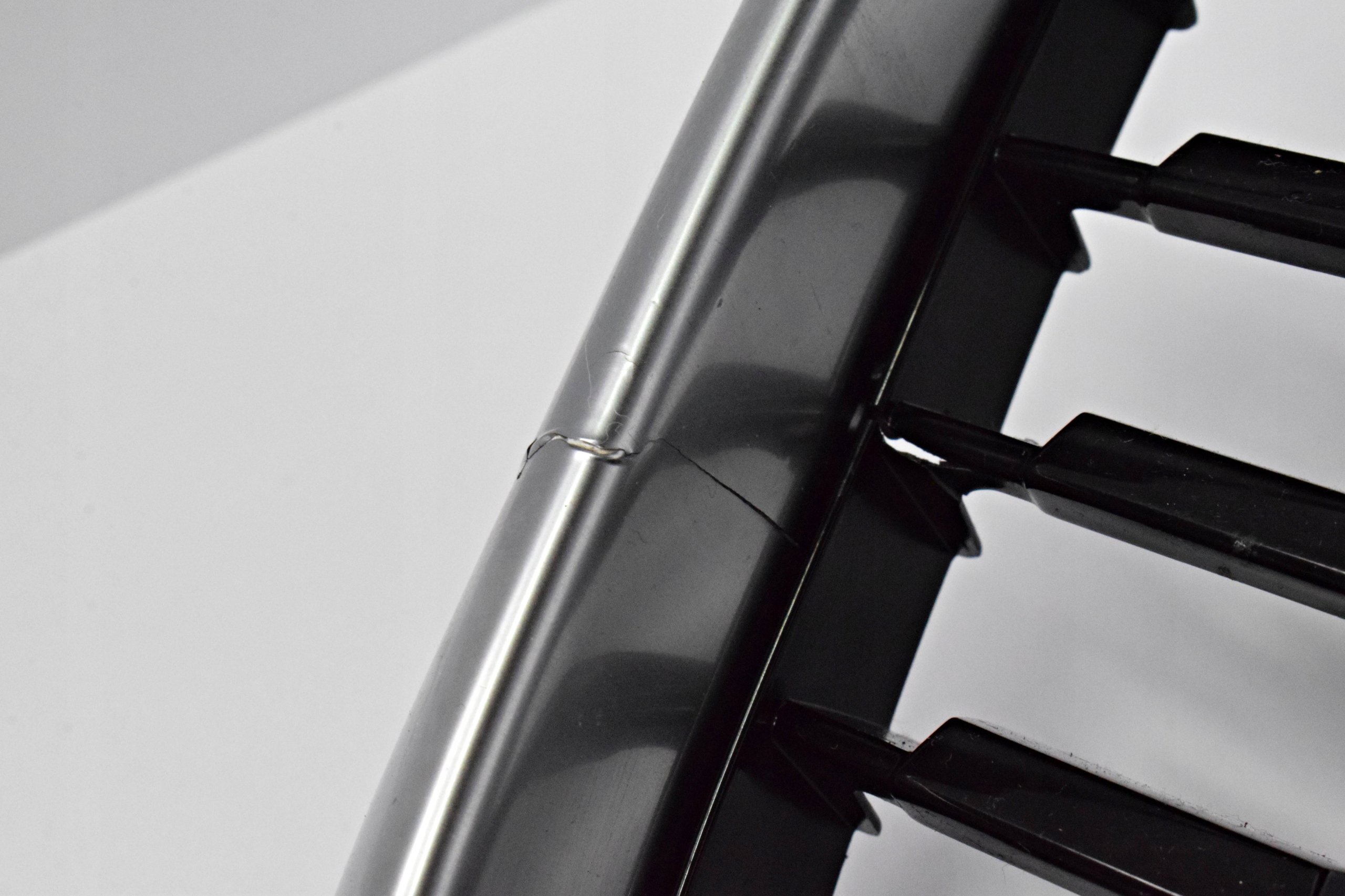 VOLVO XC60 2019 ATRAPA GRILLE R-DESIGN ORIGINAL image 8