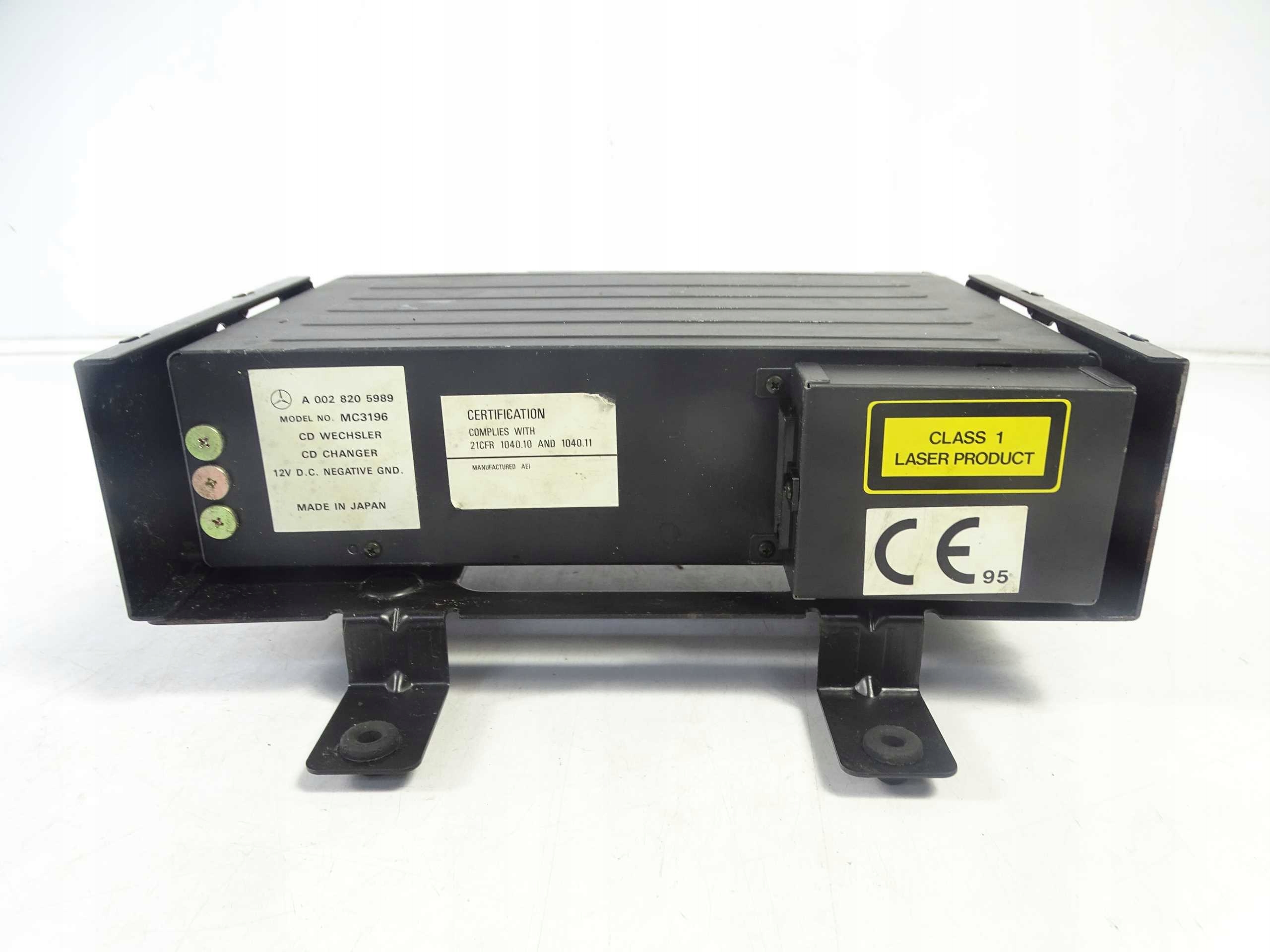Mercedes W140 W208 W210 W638 CD-wisselaar A0028205989 defect image 4