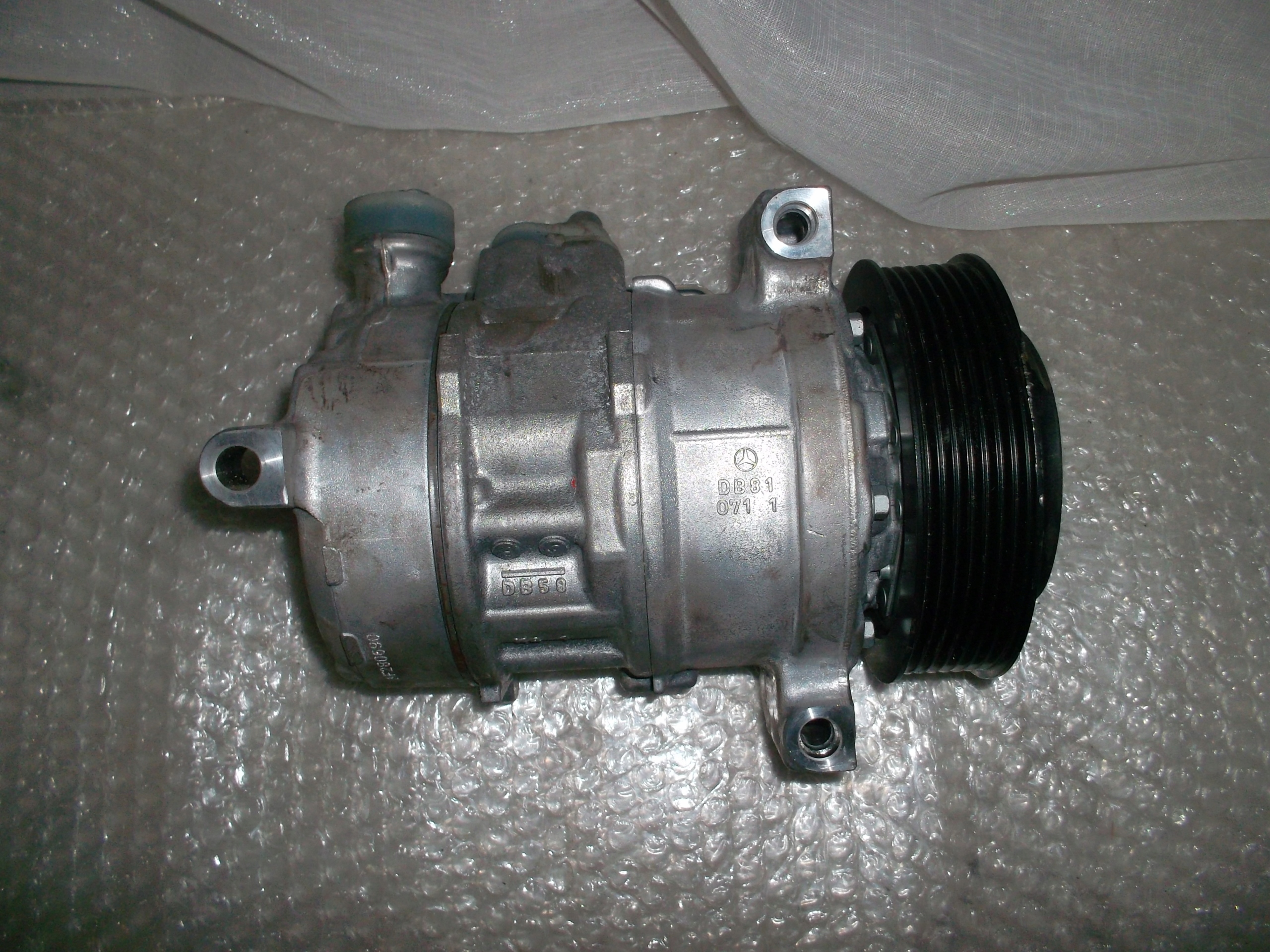 MERCEDES A0008303404 POMPA KOMPRESOR KLIMATYZACJI W118 W177 W247 image 3
