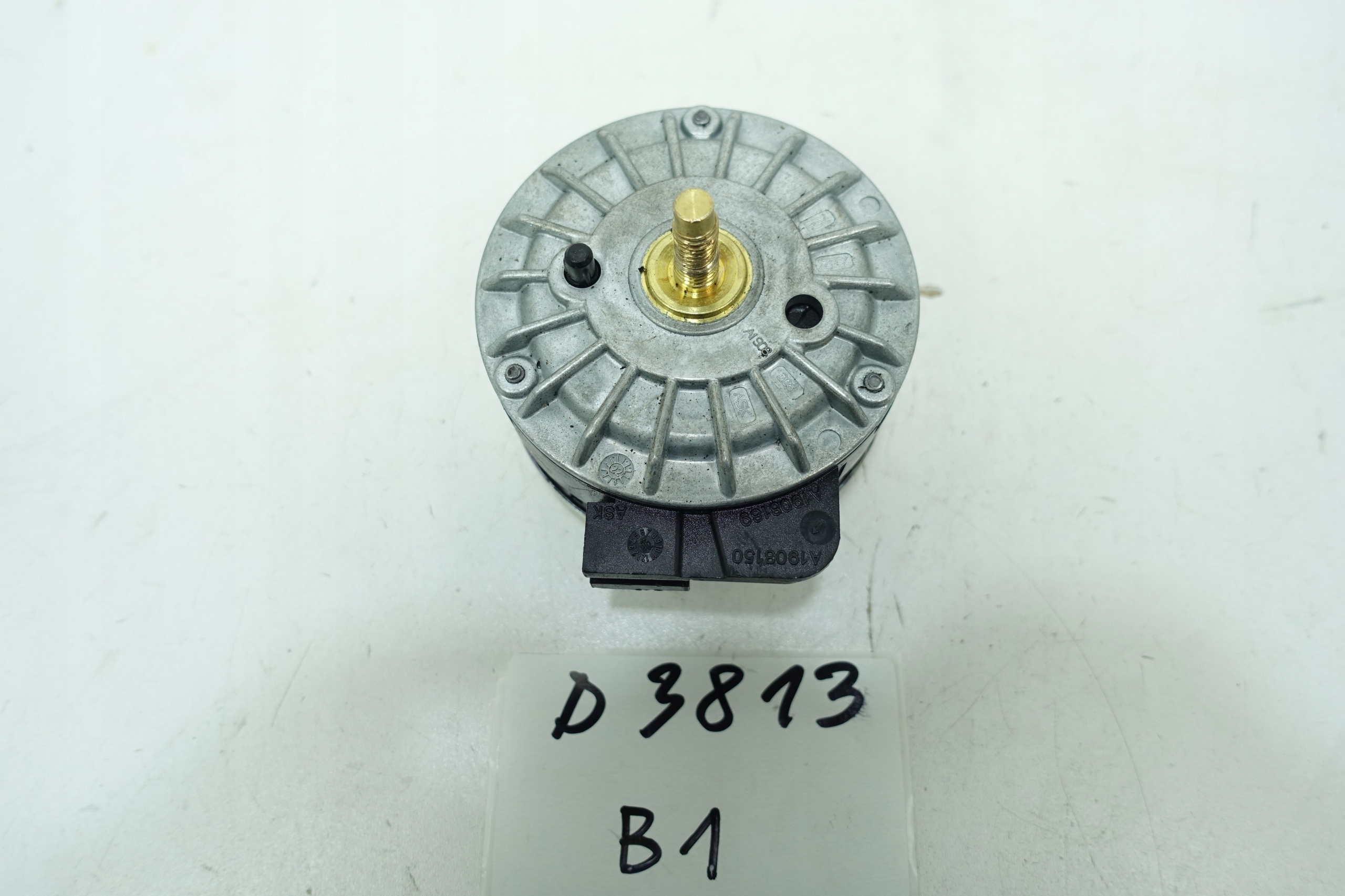 Stellmotor Mercedes GLE A2979061002 Original image 4