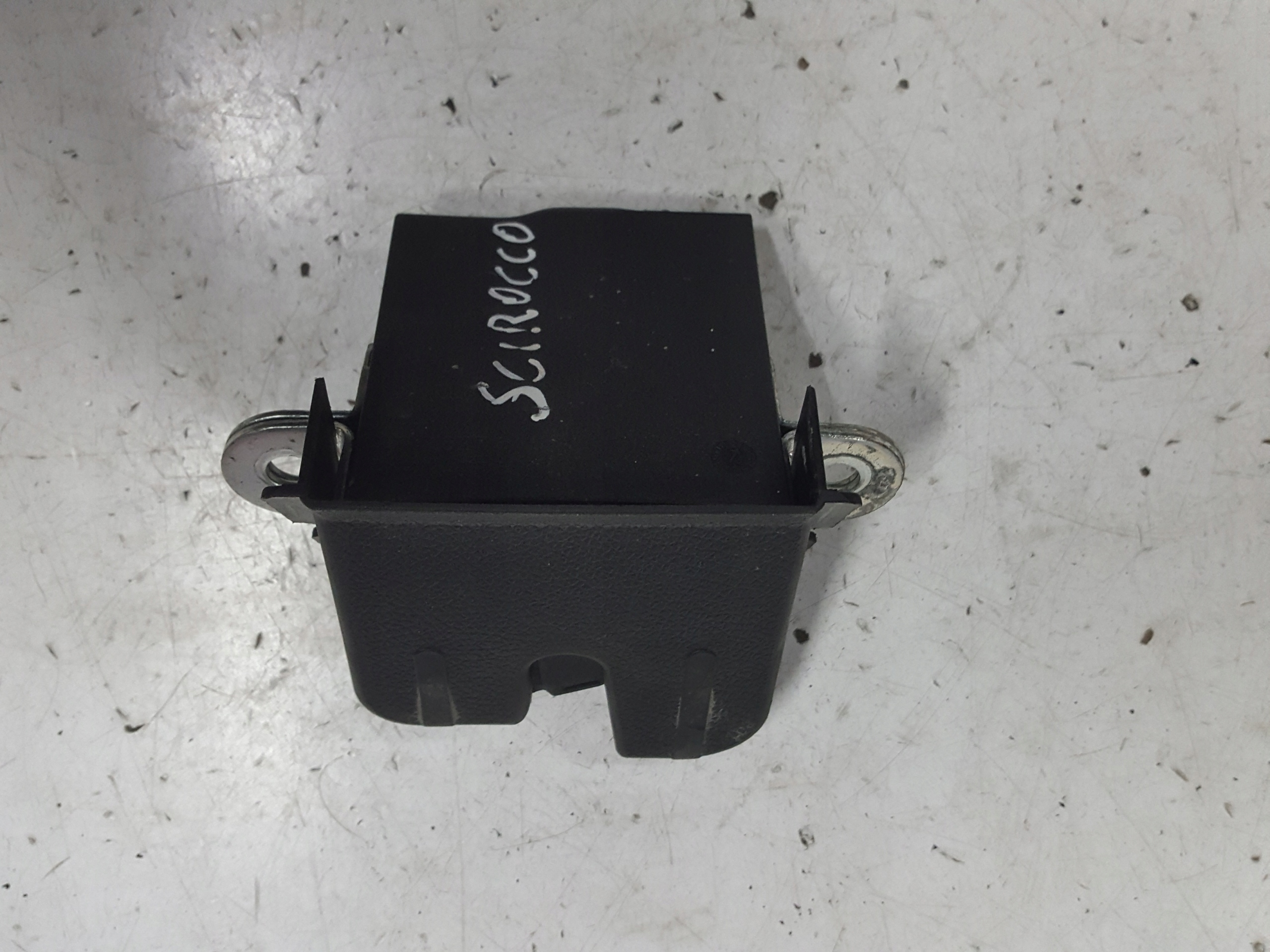 VW SCIROCCO III 08-14r REAR TAILGATE LOCK 1K8827505C image 3