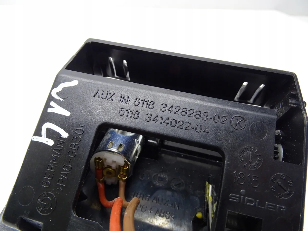Acendedor de Cigarros BMW X3 E83 LCI Usado image 6