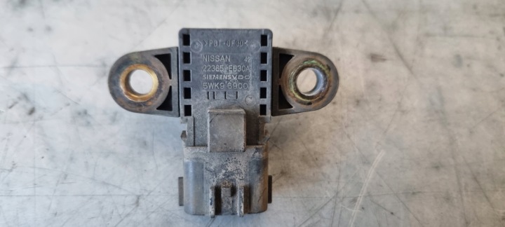 Nissan Navara D40 Pathfinder R51 2.5 pressure sensor 22365 EB30A