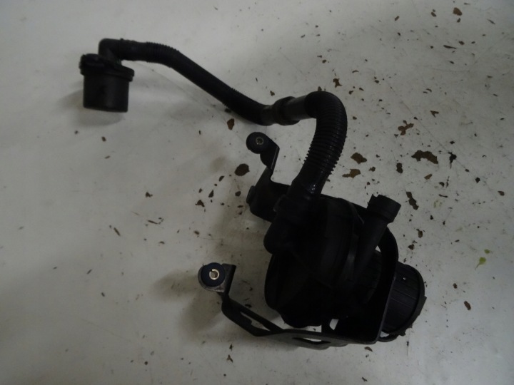 Ilmapumppu 7L0900279 Porsche Cayenne