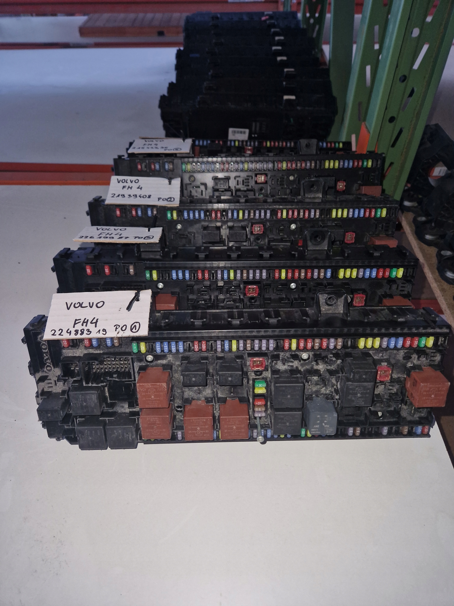Painel caixa de fusíveis Volvo FH 4 FM 4 FH 16 Euro 6 image 2