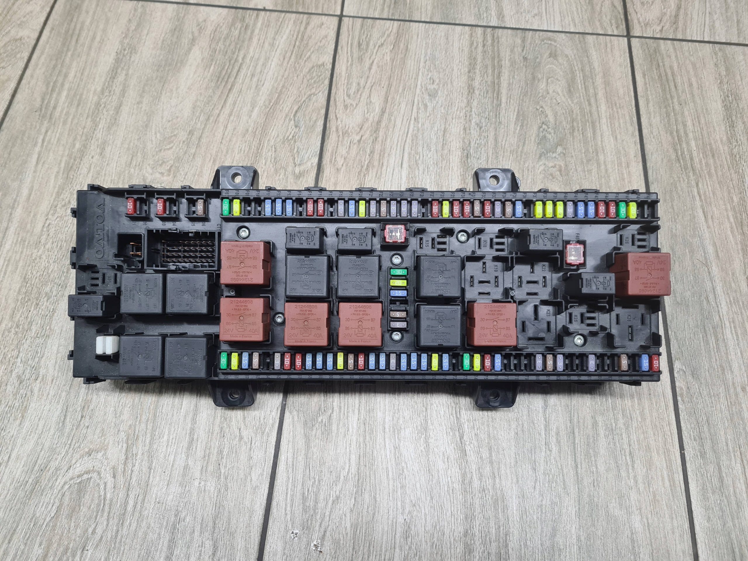 Painel caixa de fusíveis Volvo FH 4 FM 4 FH 16 Euro 6 image 5