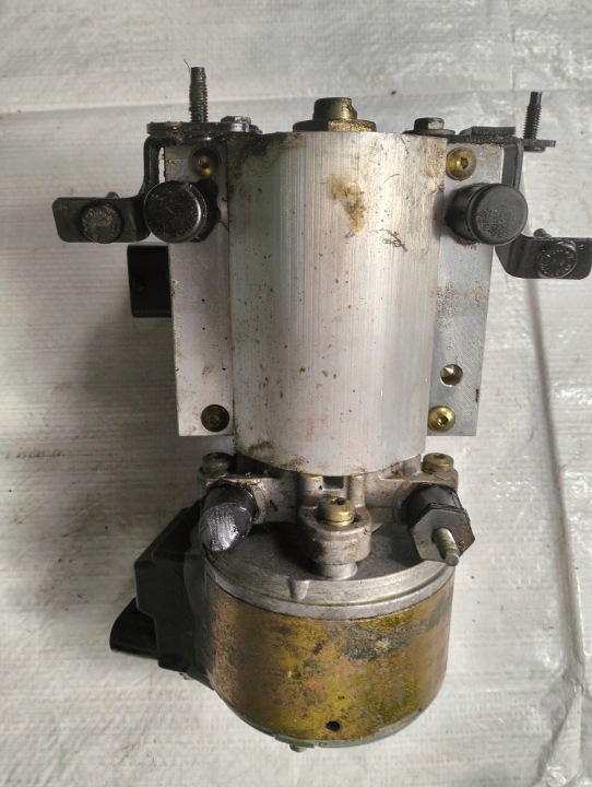Jousituspumppu Citroen C6 Xenon PDC 2005- 966316650047