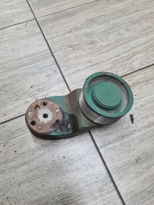 Soporte fijación rodillo tensor VOLVO FH 4 FH 16 D16K EURO 6