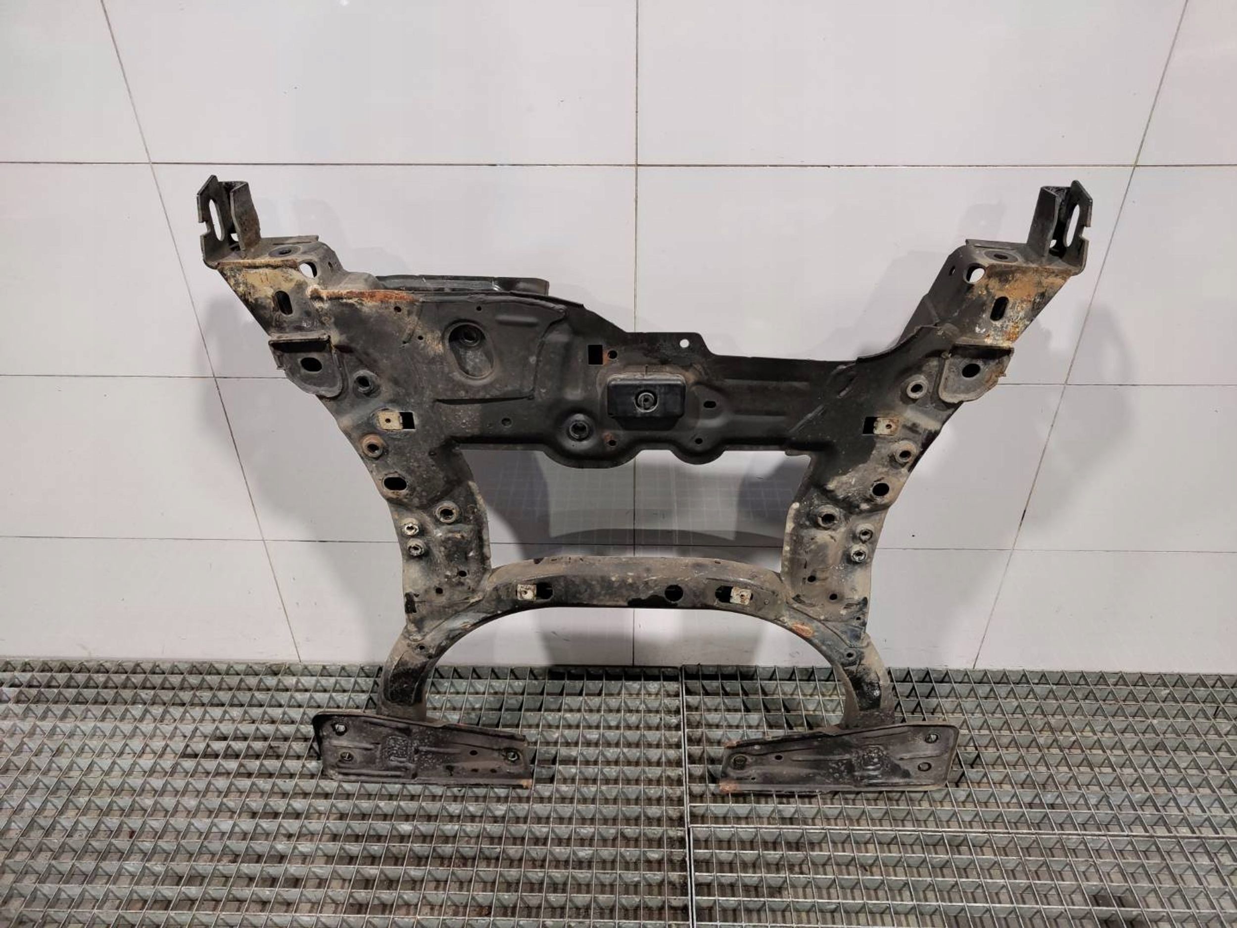 Querträger Vorderachse Mercedes B W246 C117 image 4