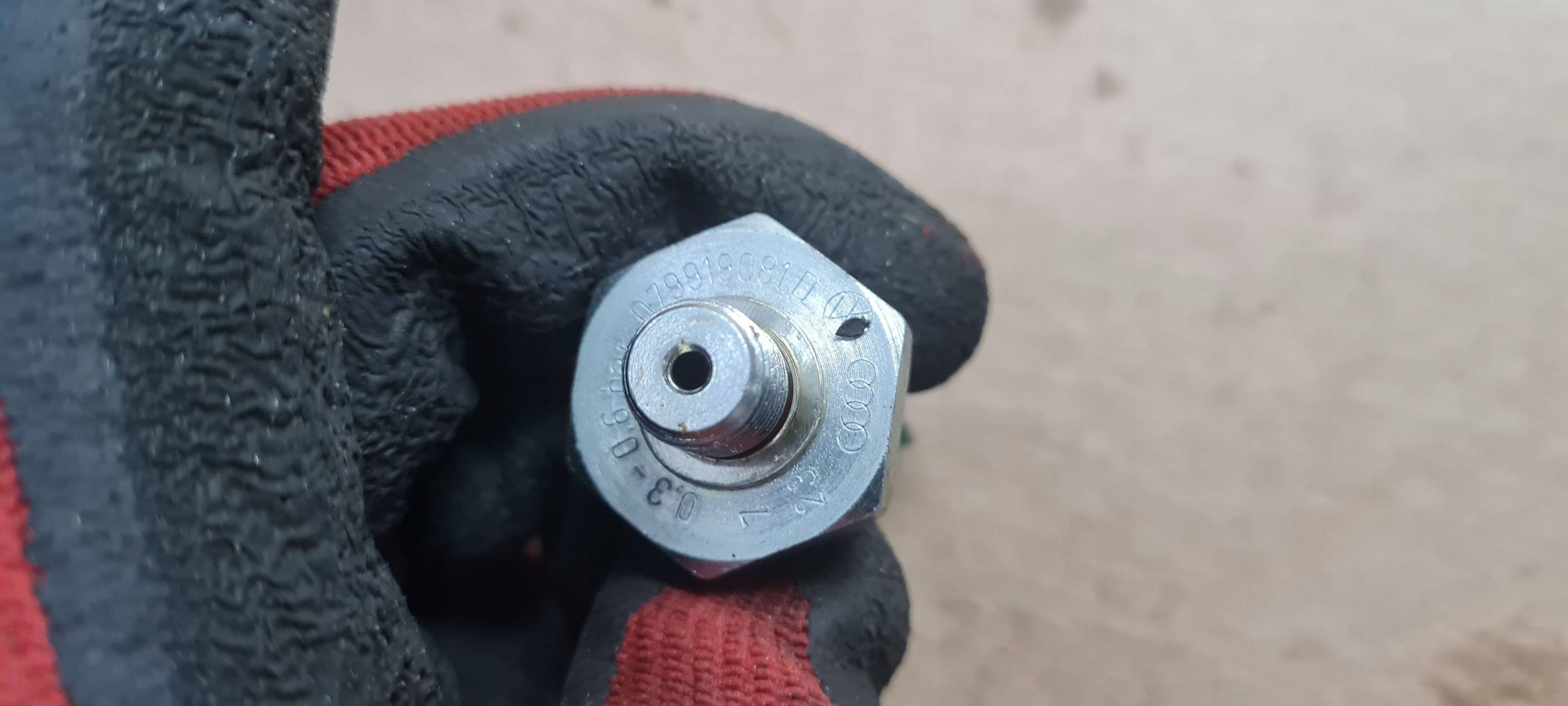 SQ5 80A Q5 LIFT oliedruksensor 3.0 TFSI 079919081D S4 B9 8W S5 Q7 image 3