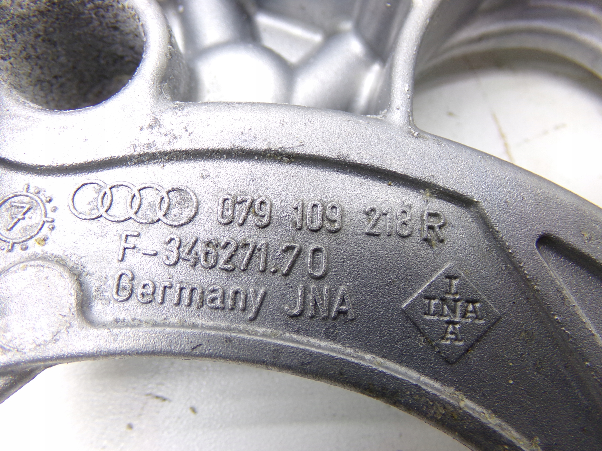 Steuerkettenspanner Audi A6 S5 S6 S8 4.2 5.0 5.2 FSI 079109218R image 4