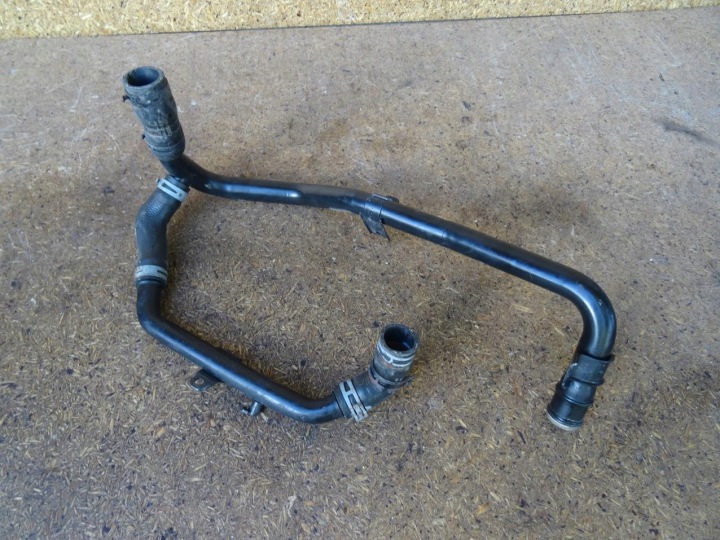 AUDI A4 B7 2.0 TFSI Water Hoses Pipes 06D121101B 06F121057D