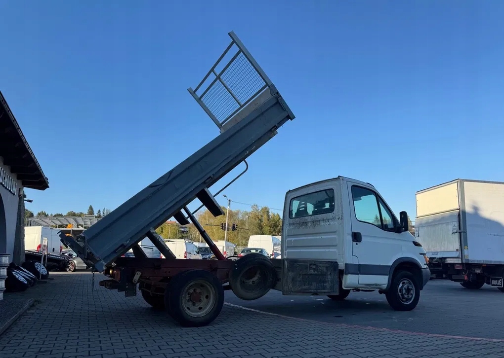Carroceria basculante IVECO DAILY 3 III 35C1199 image 3