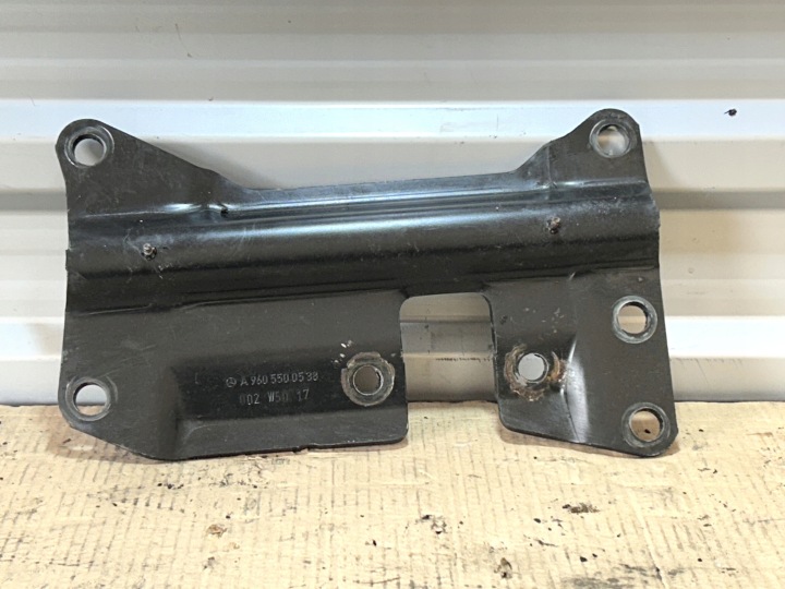 Suporte Fixação Cilindro Basculante Cabine Actros MP4 A960550538