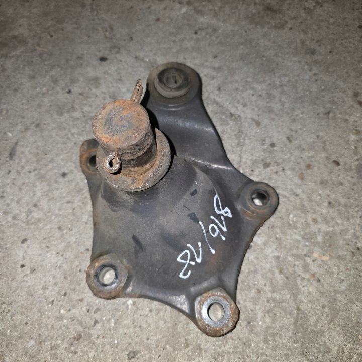 MERCEDES ATEGO SUPORTE PINO FIXAÇÃO CILINDRO A9673170342