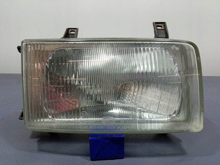VW Transporter T4 Right Front Headlight Lamp 701941018