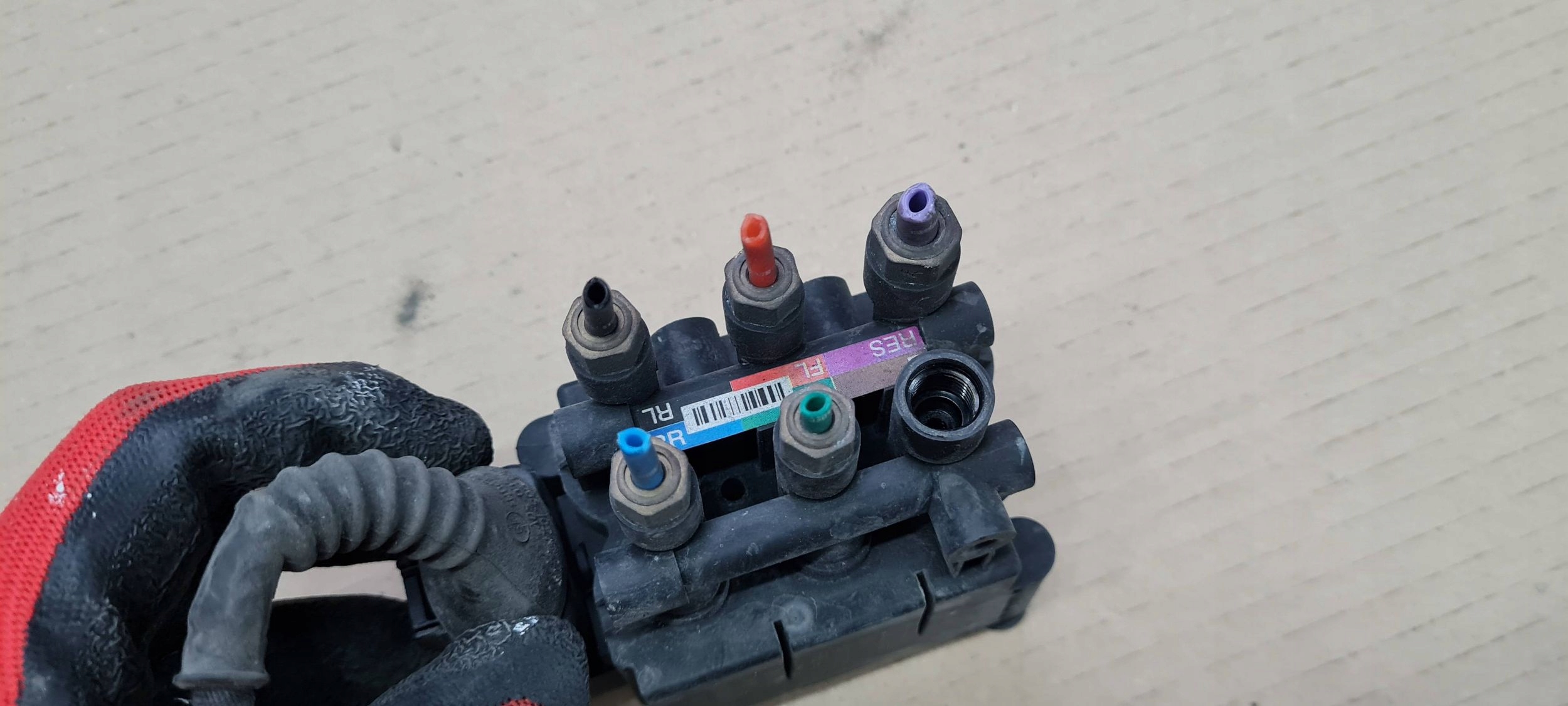 SQ5 80A Q5 Distribuidor Pneumático Bloco Suspensão 80A616013A image 8