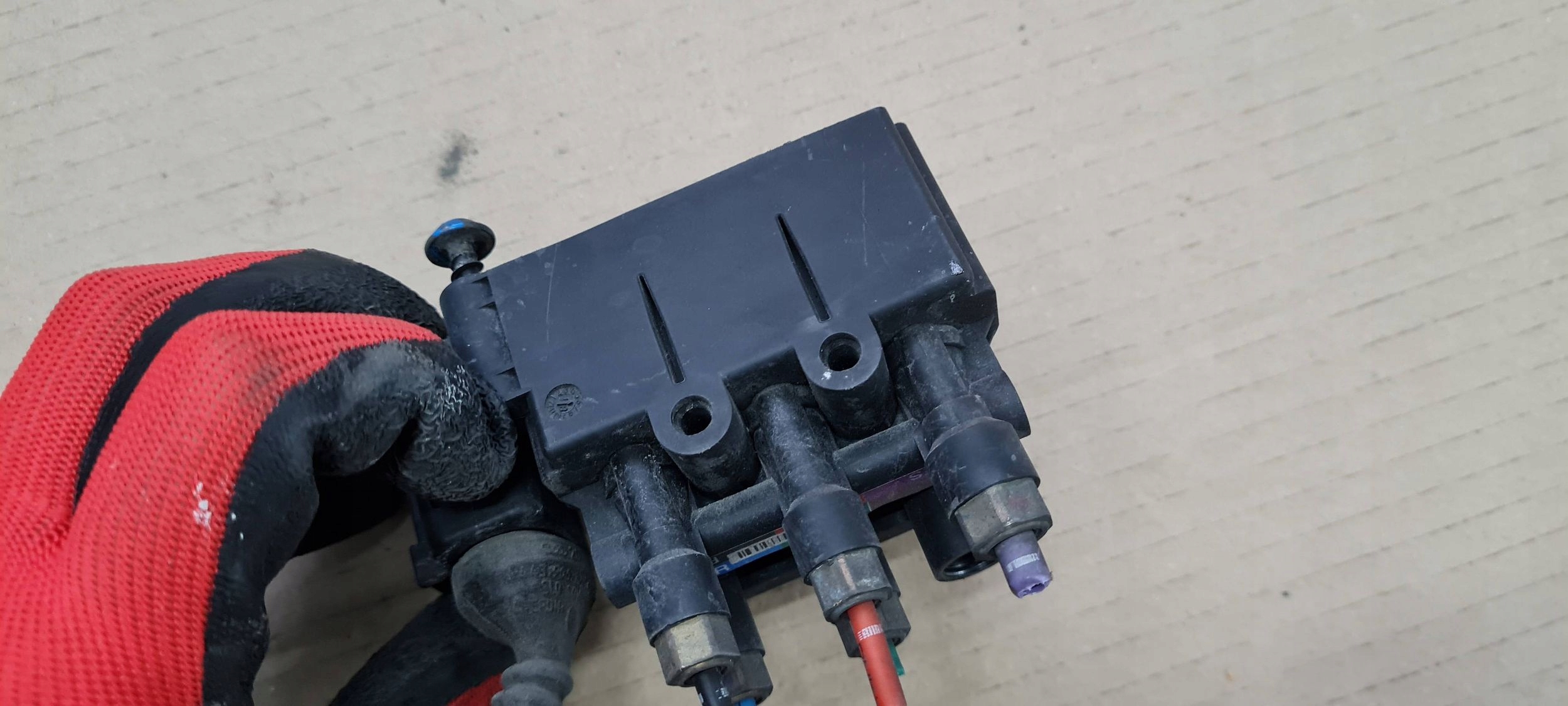 SQ5 80A Q5 Distribuidor Pneumático Bloco Suspensão 80A616013A image 9