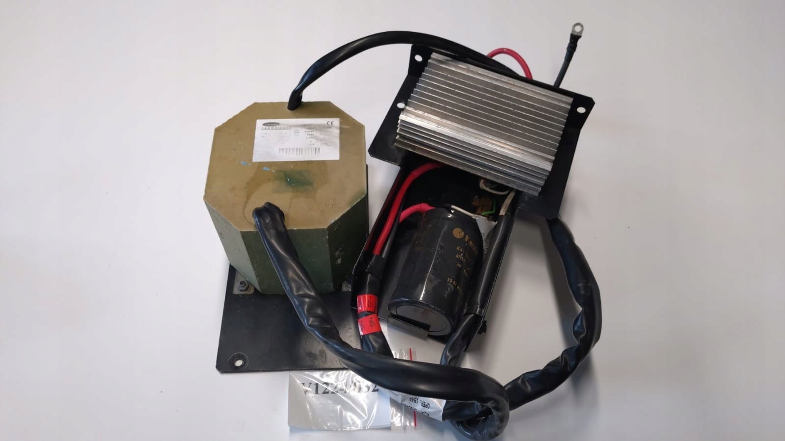 Transformator koeling Carrier Xarios 10-00440-00 12V V1224/032 image 2