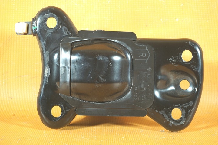 Audi Q2 81A 34KM Rear Suspension Beam Mount Right 5q0501546c