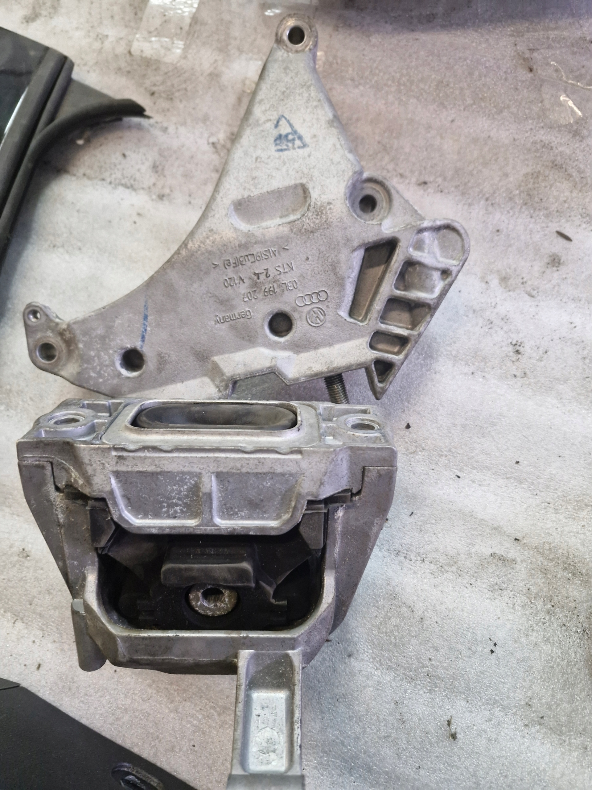 Moottorin kiinnike VW Tiguan I 5N0199262G image 2