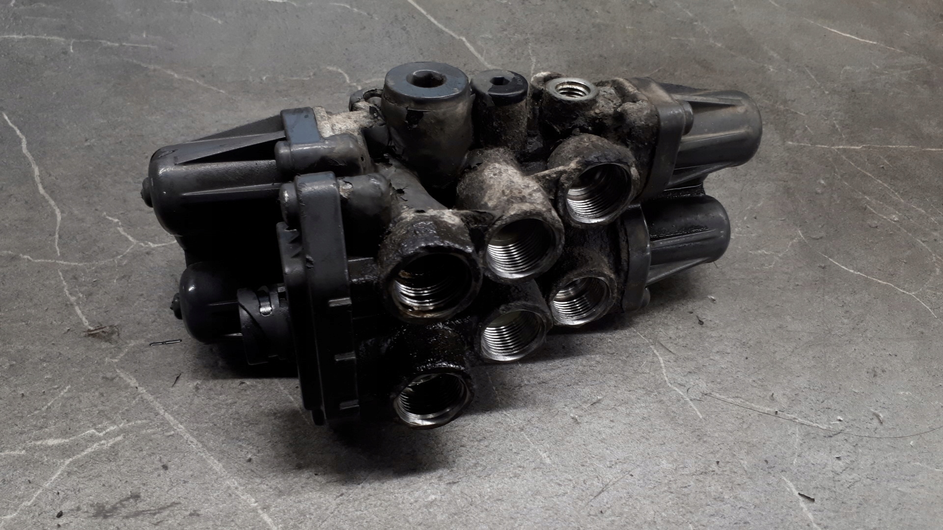 9347050050 vanne 6 voies atego 2 axor actros image 4