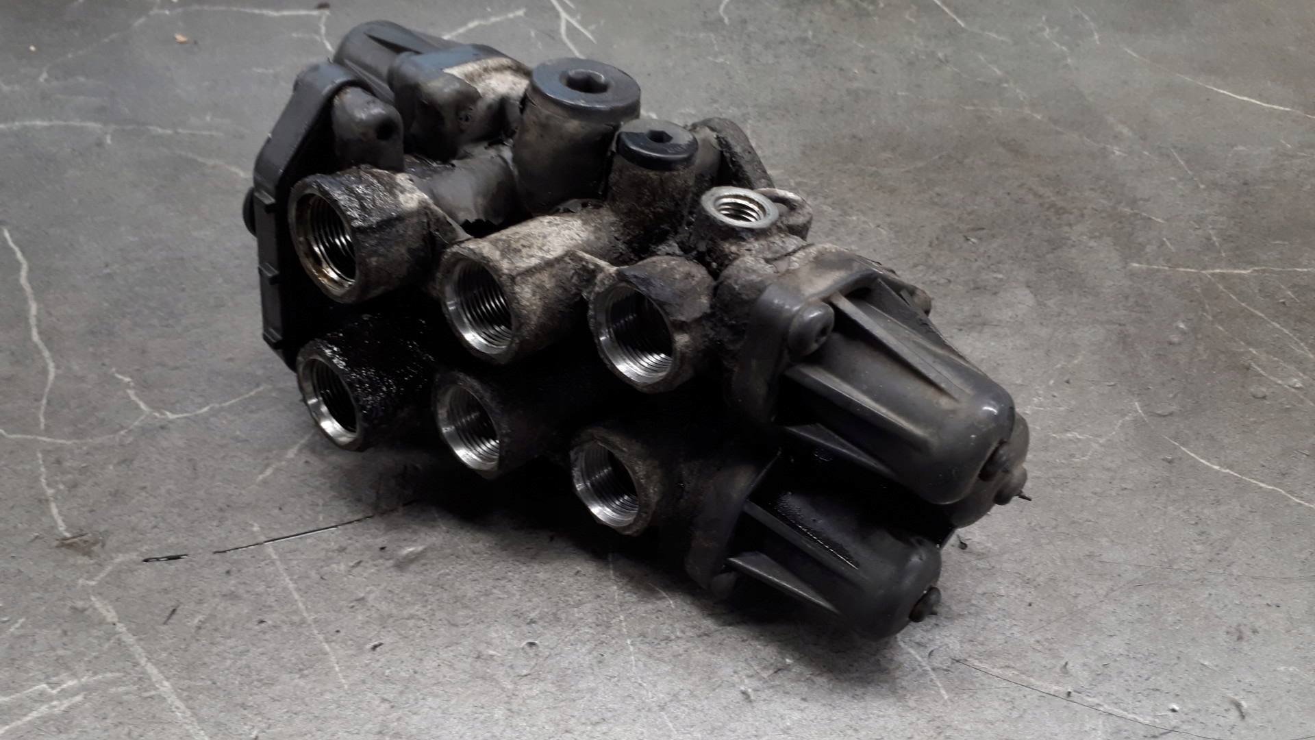 9347050050 vanne 6 voies atego 2 axor actros image 6